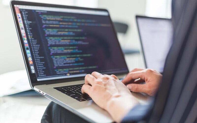 Dịch vụ cài win 11 tại nhà huyện Nhà Bè của Sửa Máy Tính NHANH (Nguồn: Internet)