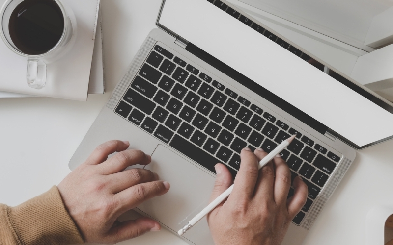 Kỹ thuật viên của Sửa Máy Tính NHANH sẽ đến cài win tại nhà quận Thủ Đức (Nguồn: Internet)