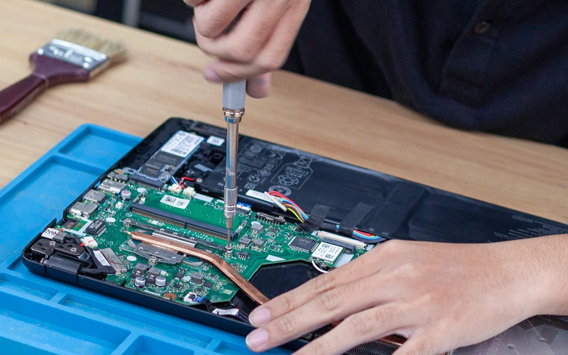 Quy trình sửa laptop tại nhà huyện Hóc Môn (Nguồn: Internet)