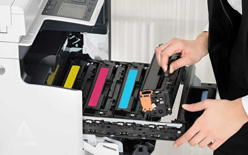 Dịch vụ sửa máy in HP tại nhà huyện Cần Giờ giúp vệ sinh máy sạch sẽ (Nguồn: Internet)