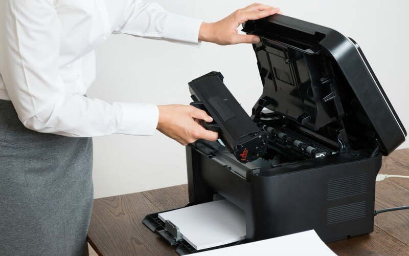 Dịch vụ sửa máy in HP tại nhà quận 6 giúp vệ sinh máy sạch sẽ (Nguồn: Internet)