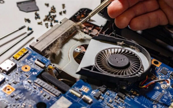 Dịch vụ vệ sinh laptop tại nhà quận Phú Nhuận gồm những gì? (Nguồn: Internet)